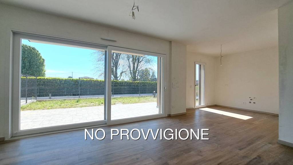 appartamento in vendita a Montano Lucino in zona Montano