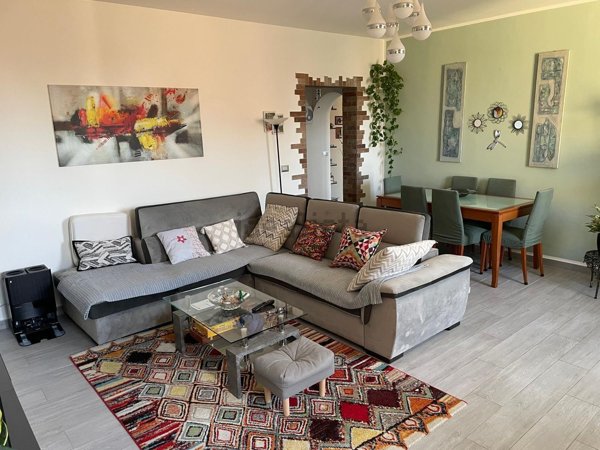 appartamento in vendita a Montano Lucino in zona Lucino