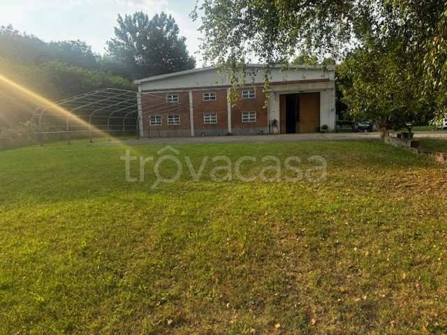 appartamento in vendita a Montano Lucino in zona Montano