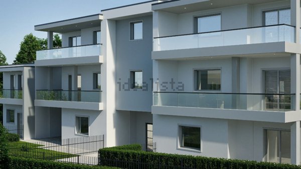 appartamento in vendita a Montano Lucino in zona Lucino
