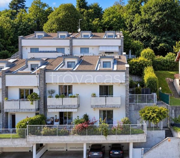 casa indipendente in vendita a Montano Lucino