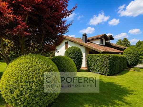 casa indipendente in vendita a Montano Lucino in zona Montano