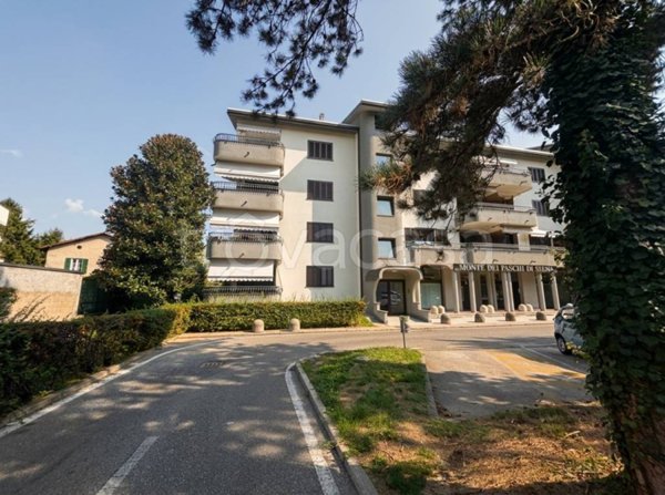 appartamento in vendita a Montano Lucino in zona Lucino