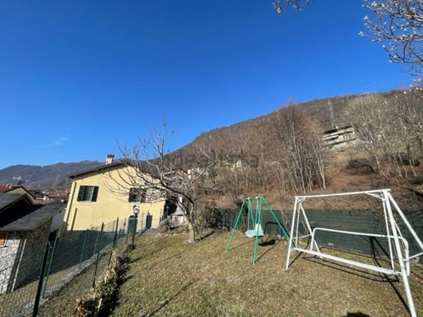 casa indipendente in vendita a Montemezzo