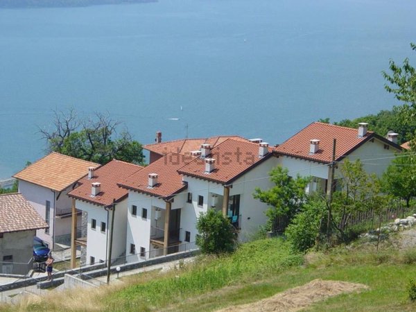 appartamento in vendita a Montemezzo