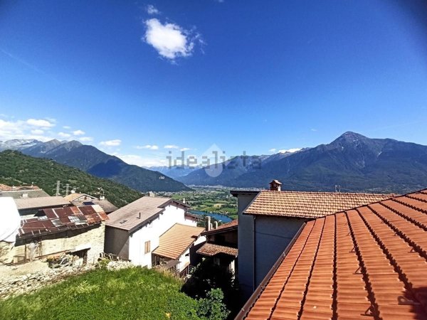 casa indipendente in vendita a Montemezzo