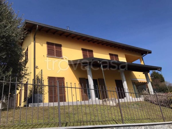 casa indipendente in vendita a Montorfano