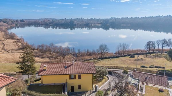 casa indipendente in vendita a Montorfano
