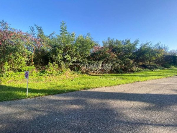 terreno edificabile in vendita a Montorfano