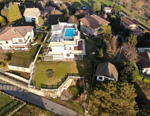 casa indipendente in vendita a Montorfano