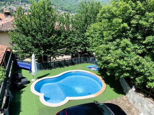 casa indipendente in vendita a Montorfano in zona Urago