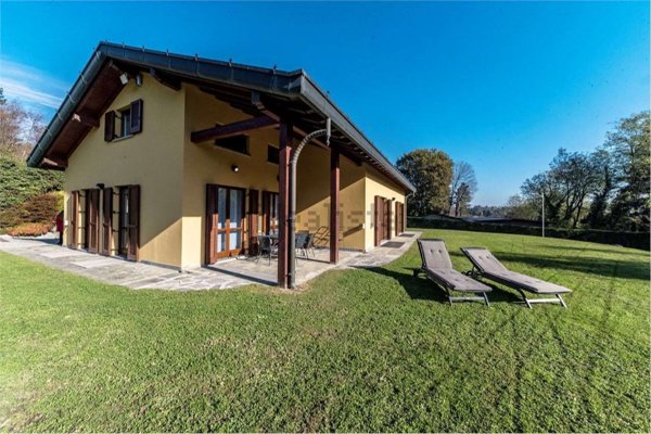 casa indipendente in vendita a Montorfano