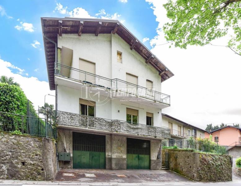 casa indipendente in vendita a Montorfano in zona Urago