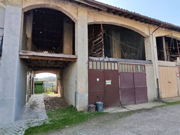 casale in vendita a Montorfano
