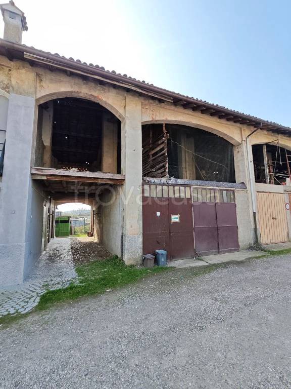 casale in vendita a Montorfano