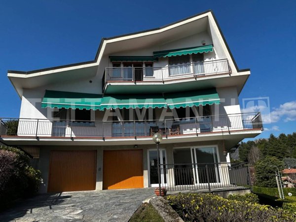 casa indipendente in vendita a Montorfano in zona Urago