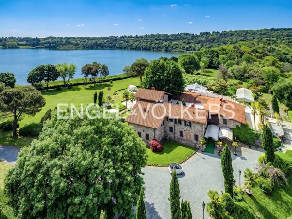 villa in vendita a Montorfano in zona Urago