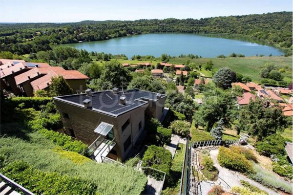 casa indipendente in vendita a Montorfano in zona Urago