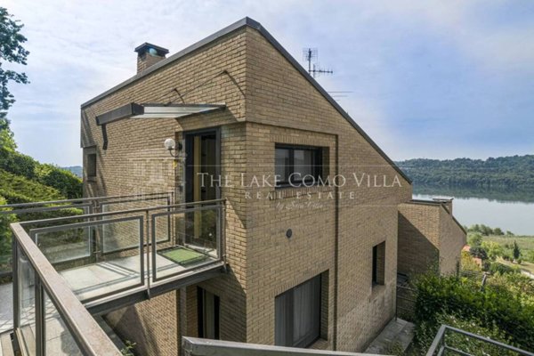 casa indipendente in vendita a Montorfano in zona Urago