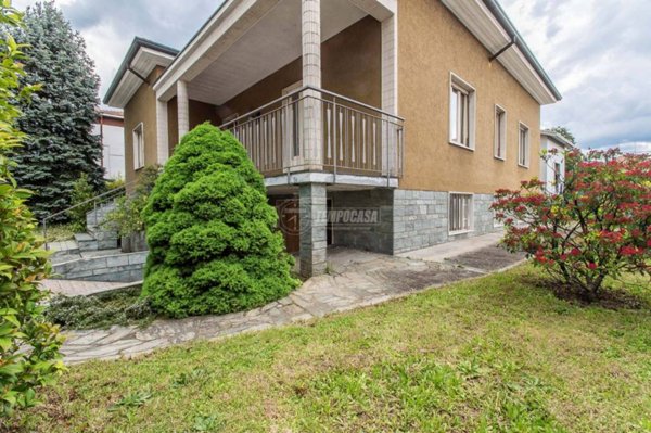 casa indipendente in vendita a Mozzate