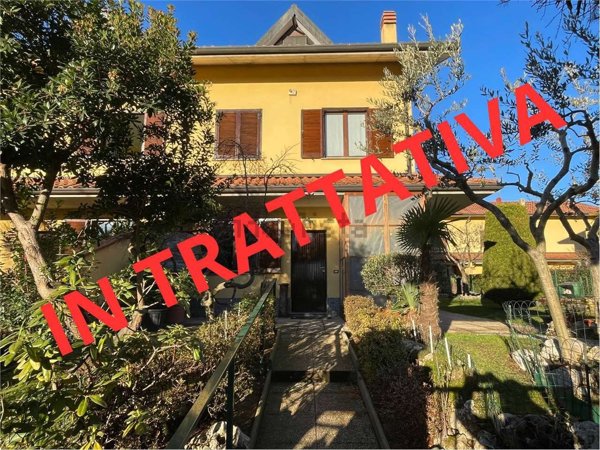 casa indipendente in vendita a Mozzate