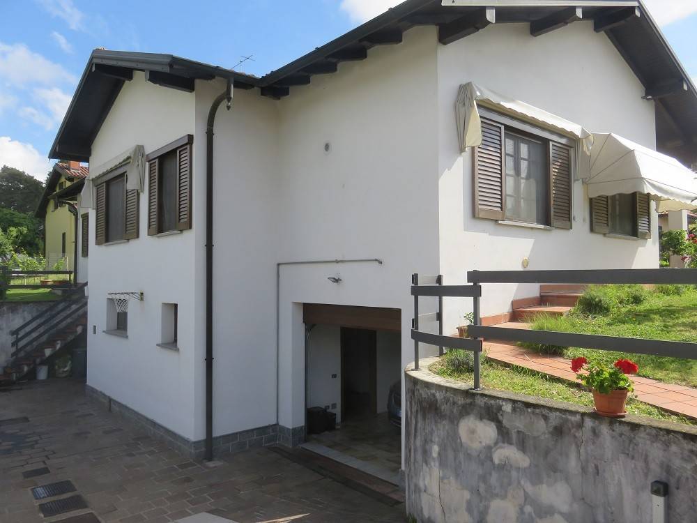 casa indipendente in vendita a Mozzate