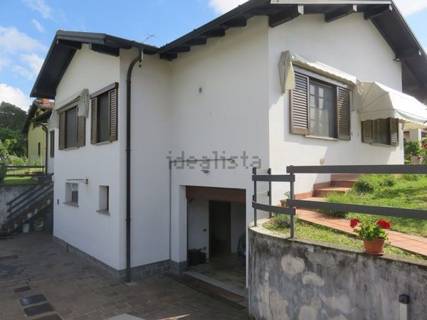 casa indipendente in vendita a Mozzate