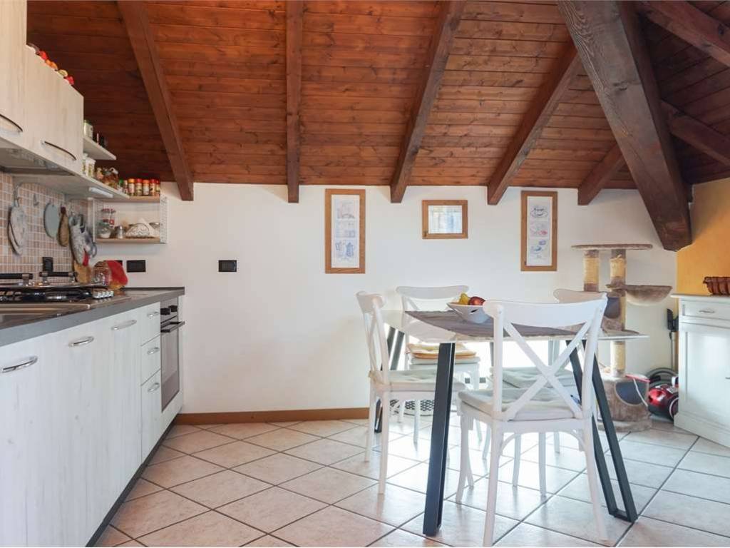 appartamento in vendita a Mozzate