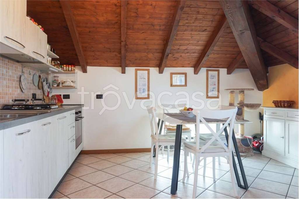 appartamento in vendita a Mozzate