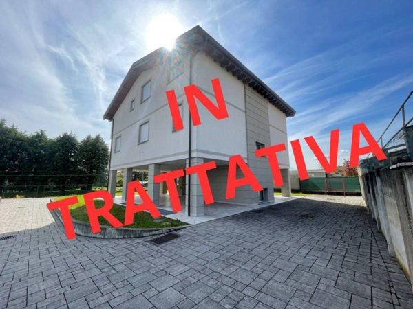 casa indipendente in vendita a Mozzate in zona San Martino