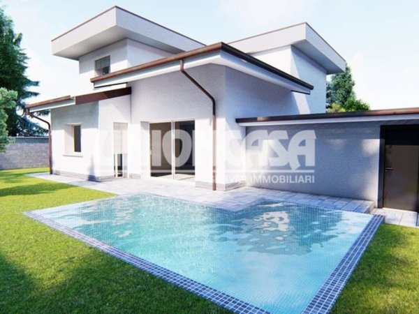 casa indipendente in vendita a Mozzate