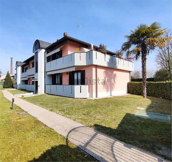 appartamento in vendita a Mozzate