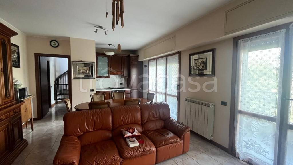 appartamento in vendita a Mozzate