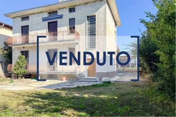 casa indipendente in vendita a Mozzate