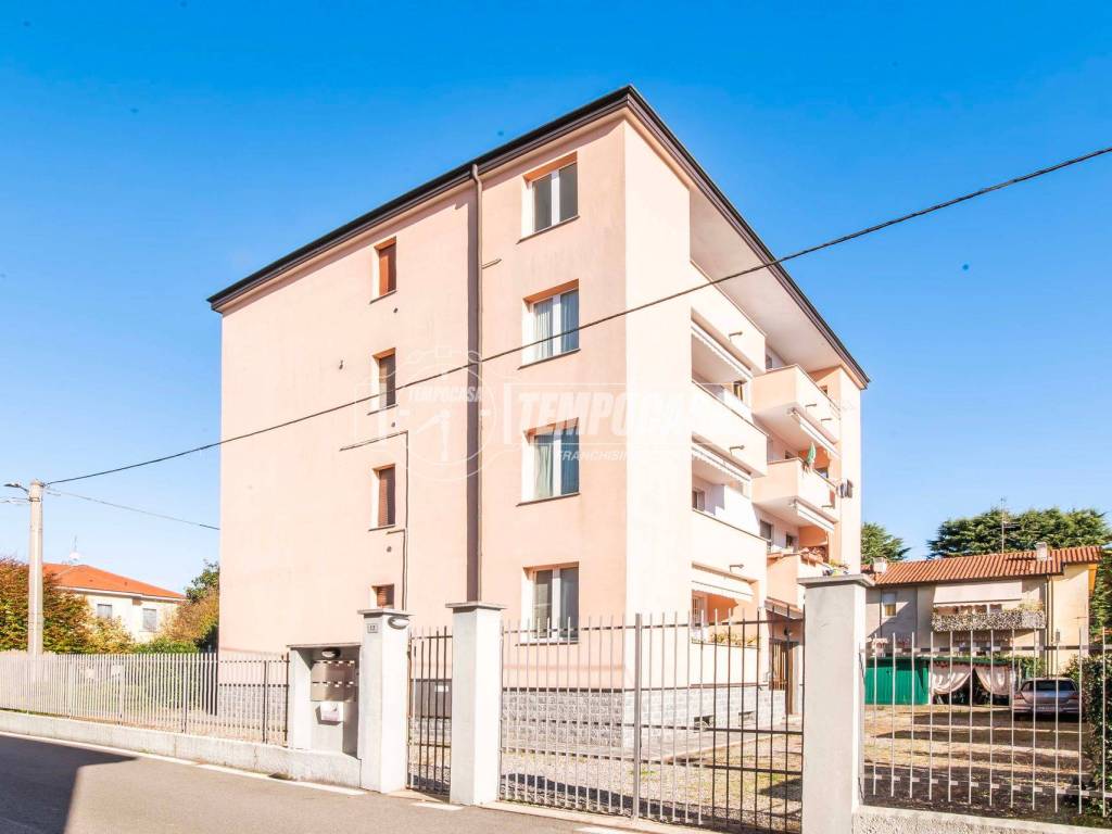 appartamento in vendita a Mozzate
