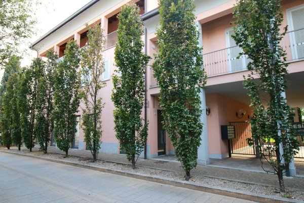 locale commerciale in vendita a Mozzate