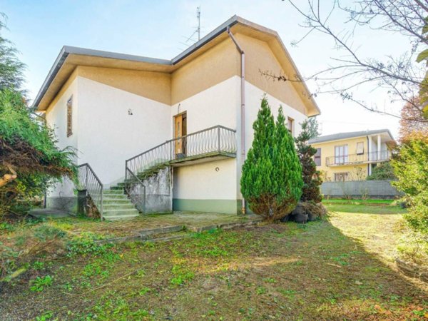 casa indipendente in vendita a Mozzate