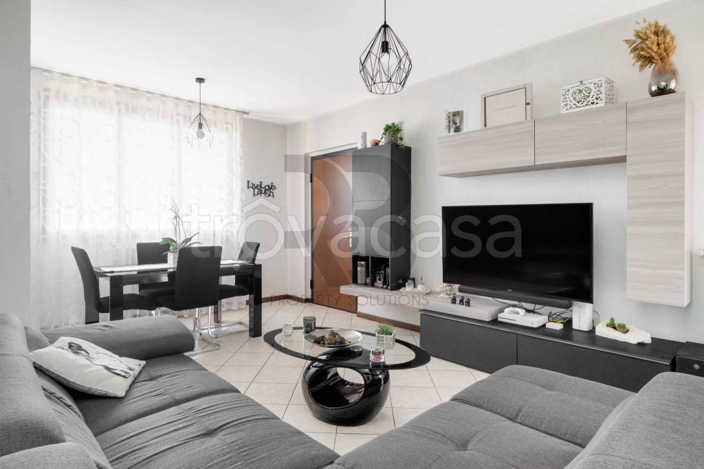 appartamento in vendita a Mozzate