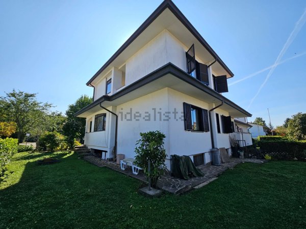 casa indipendente in vendita a Mozzate