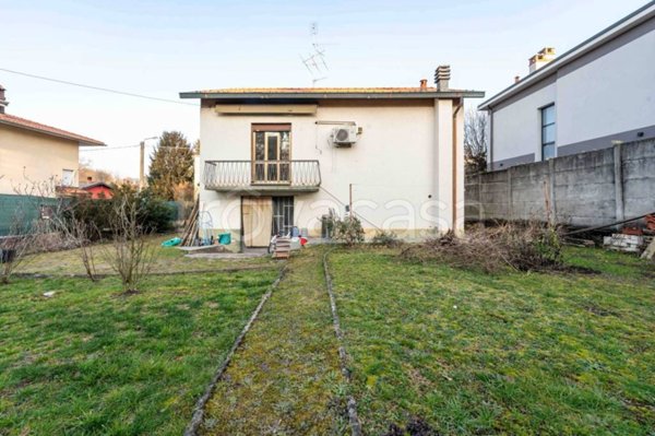 casa indipendente in vendita a Mozzate