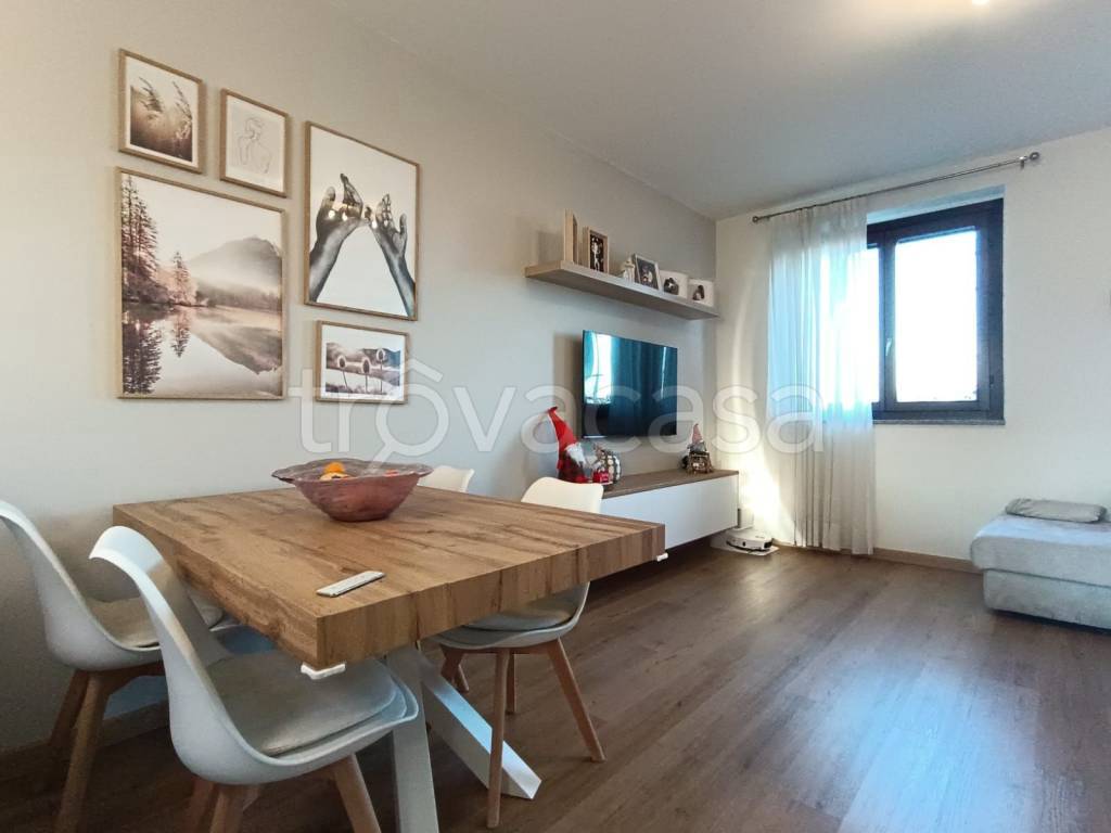 casa indipendente in vendita a Mozzate