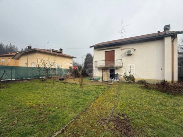 casa indipendente in vendita a Mozzate