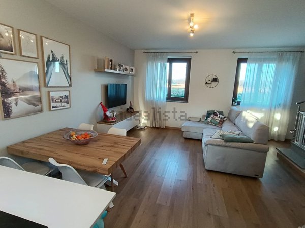 casa indipendente in vendita a Mozzate