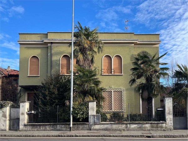 casa indipendente in vendita a Mozzate