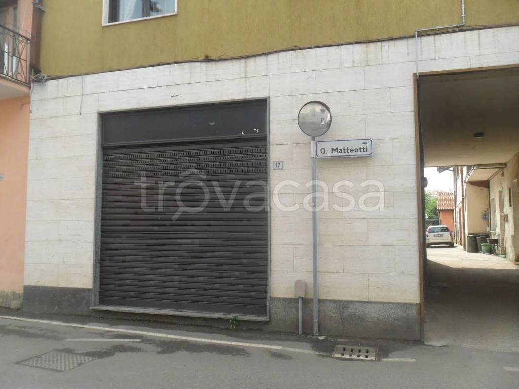 negozio in vendita a Mozzate