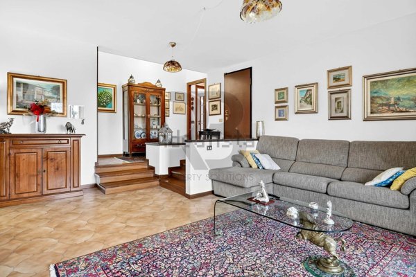 appartamento in vendita a Mozzate