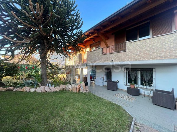 casa indipendente in vendita a Mozzate