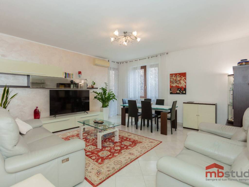 appartamento in vendita a Mozzate