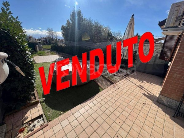 appartamento in vendita a Mozzate in zona Santa Maria Solaro