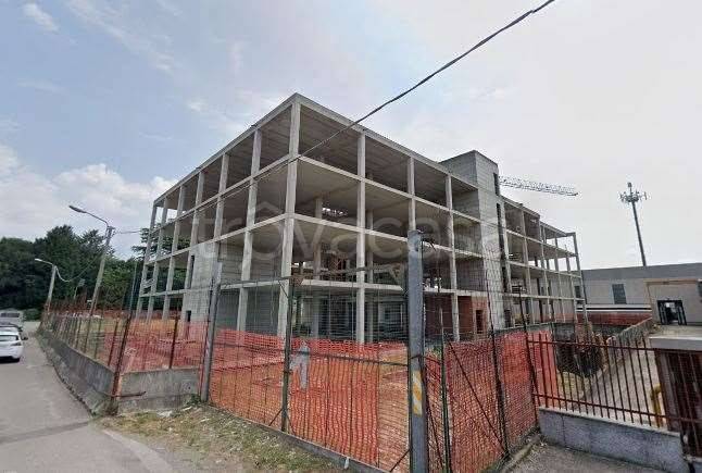 negozio in vendita a Mozzate